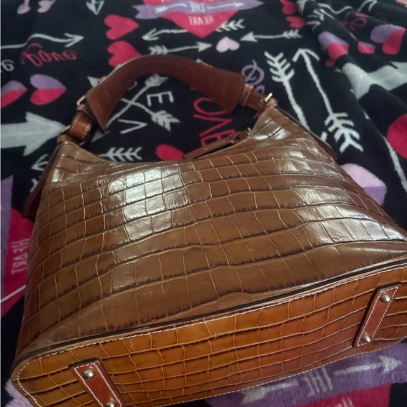 Vintage Embossed Leather Dooney & Bourke with dust bag. Medium purse 12x 16 - Picture 6 of 13